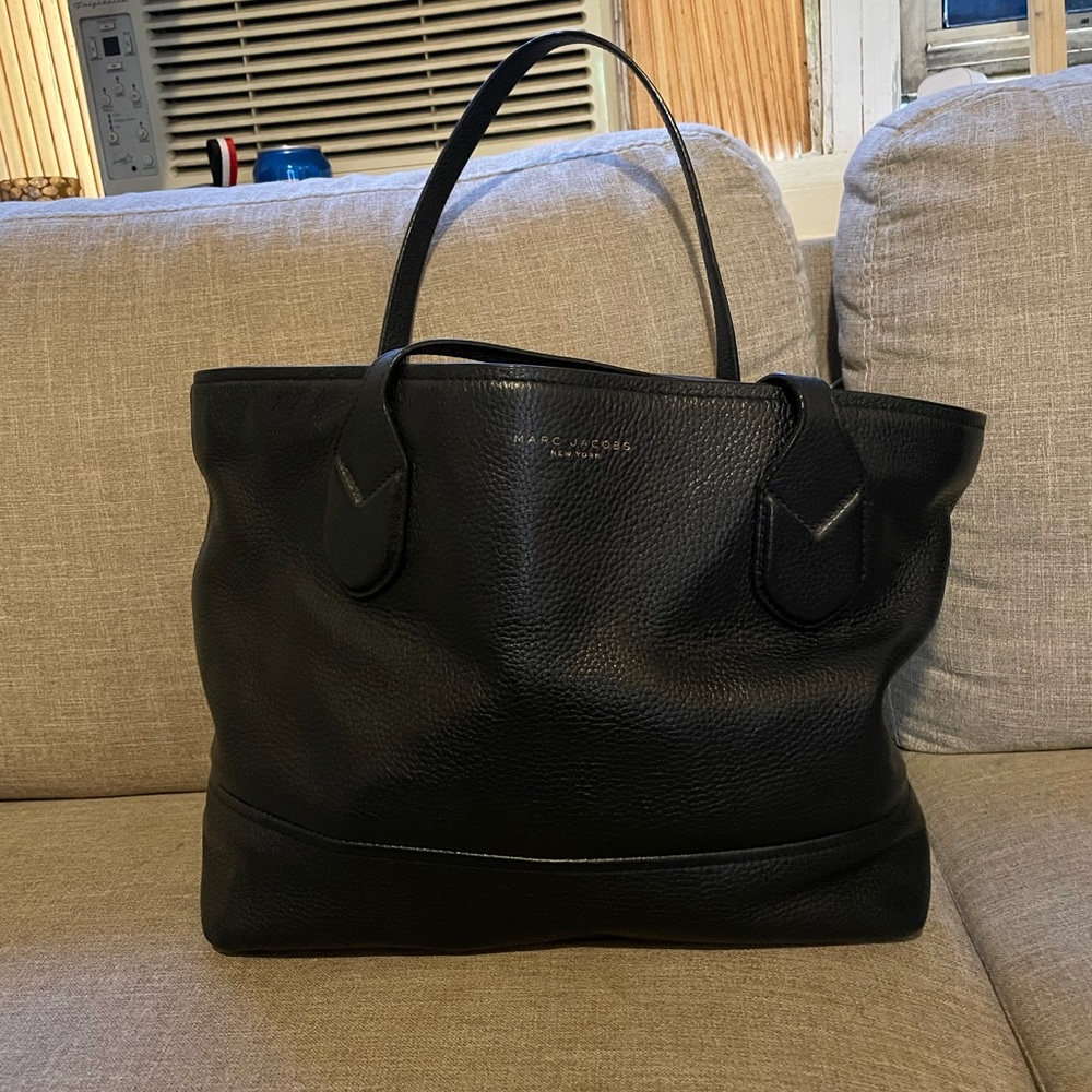 Marc jacobs leather tote pebble black